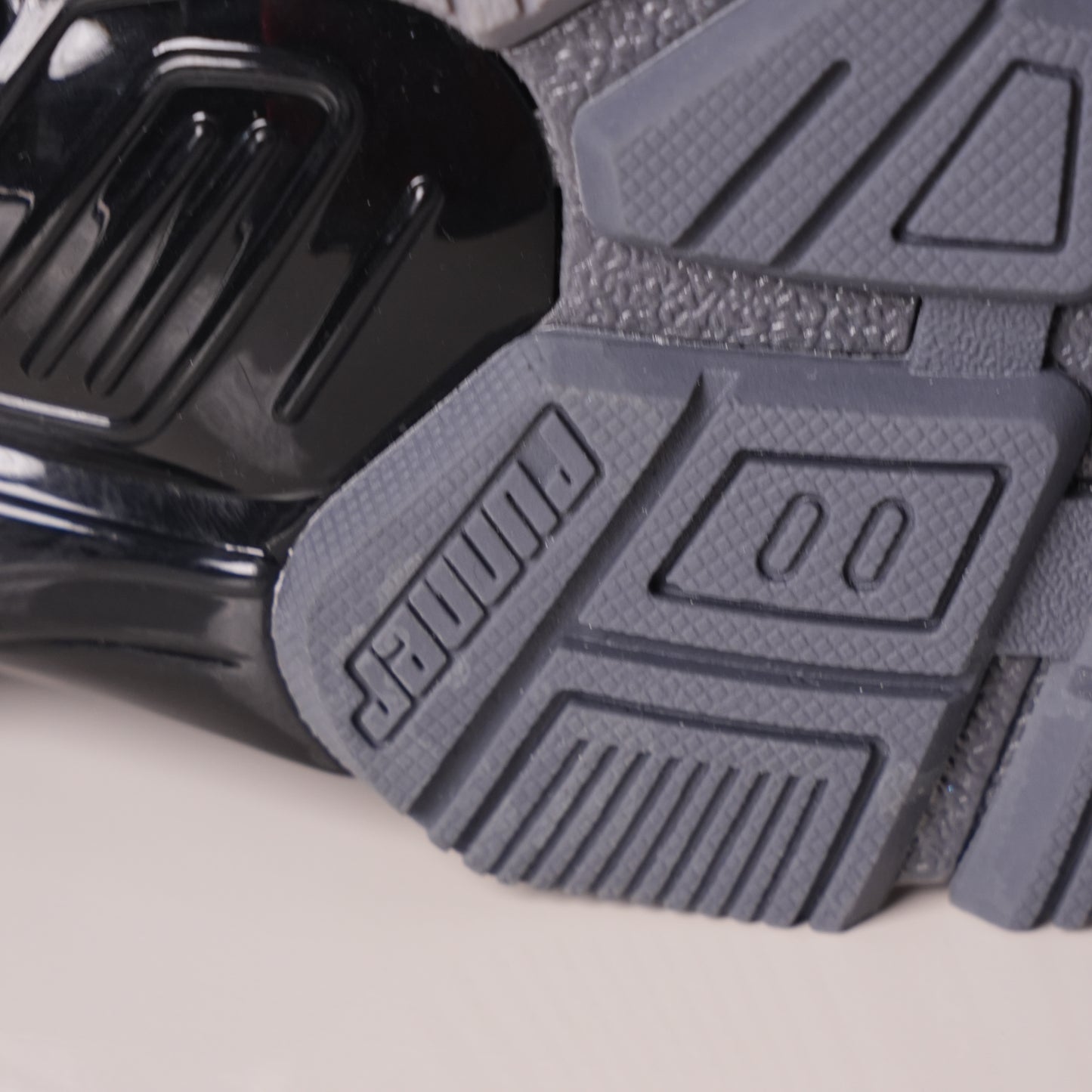 Balenciaga Runner All Black Gray 677402 W3RB2 1515
