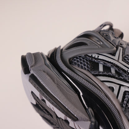 Balenciaga Runner All Black Gray 677402 W3RB2 1515