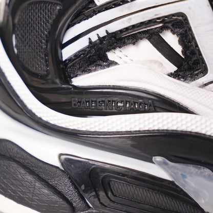Balenciaga Runner Black and White 853225 WRNLD 9010