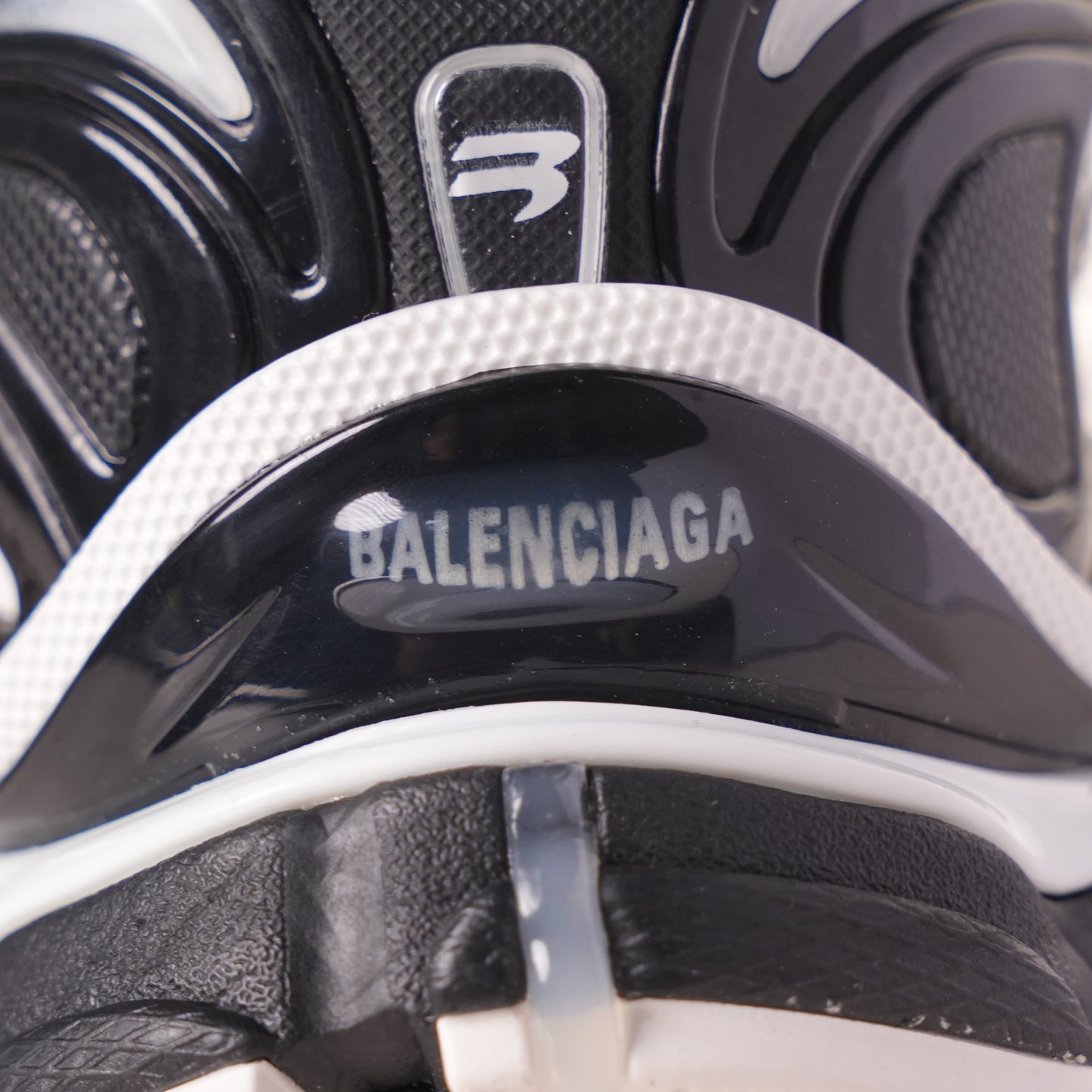 Balenciaga Runner Black and White 853225 WRNLD 9010