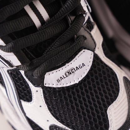 Balenciaga Runner Black and White 853225 WRNLD 9010