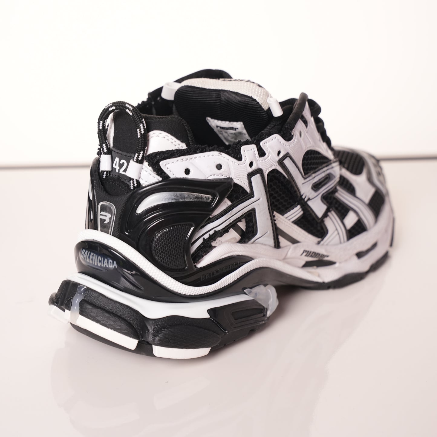 Balenciaga Runner Black and White 853225 WRNLD 9010