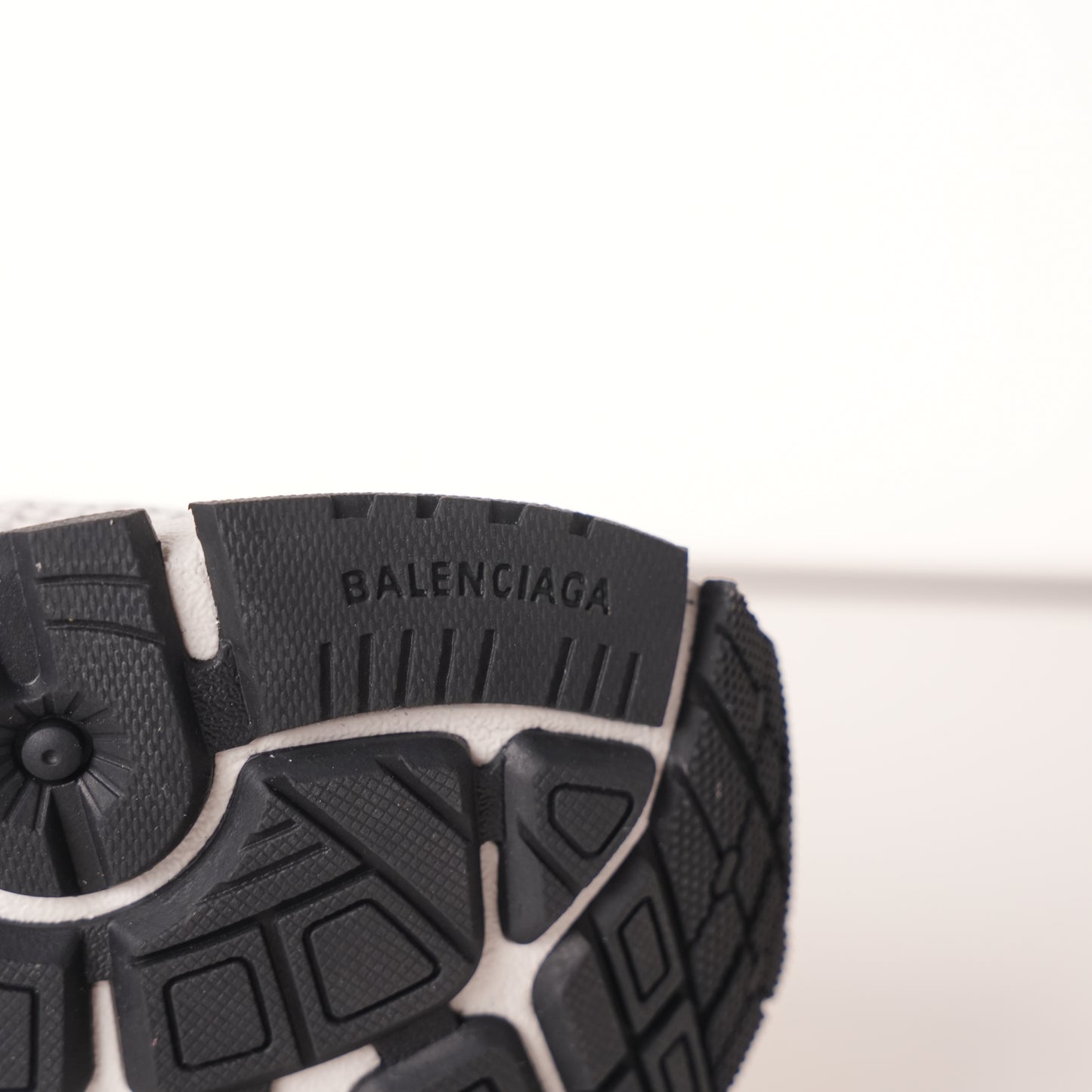 Balenciaga Runner Rice Pla Tinum 677403 W3RB3 9891