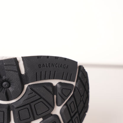 Balenciaga Runner Rice Pla Tinum 677403 W3RB3 9891