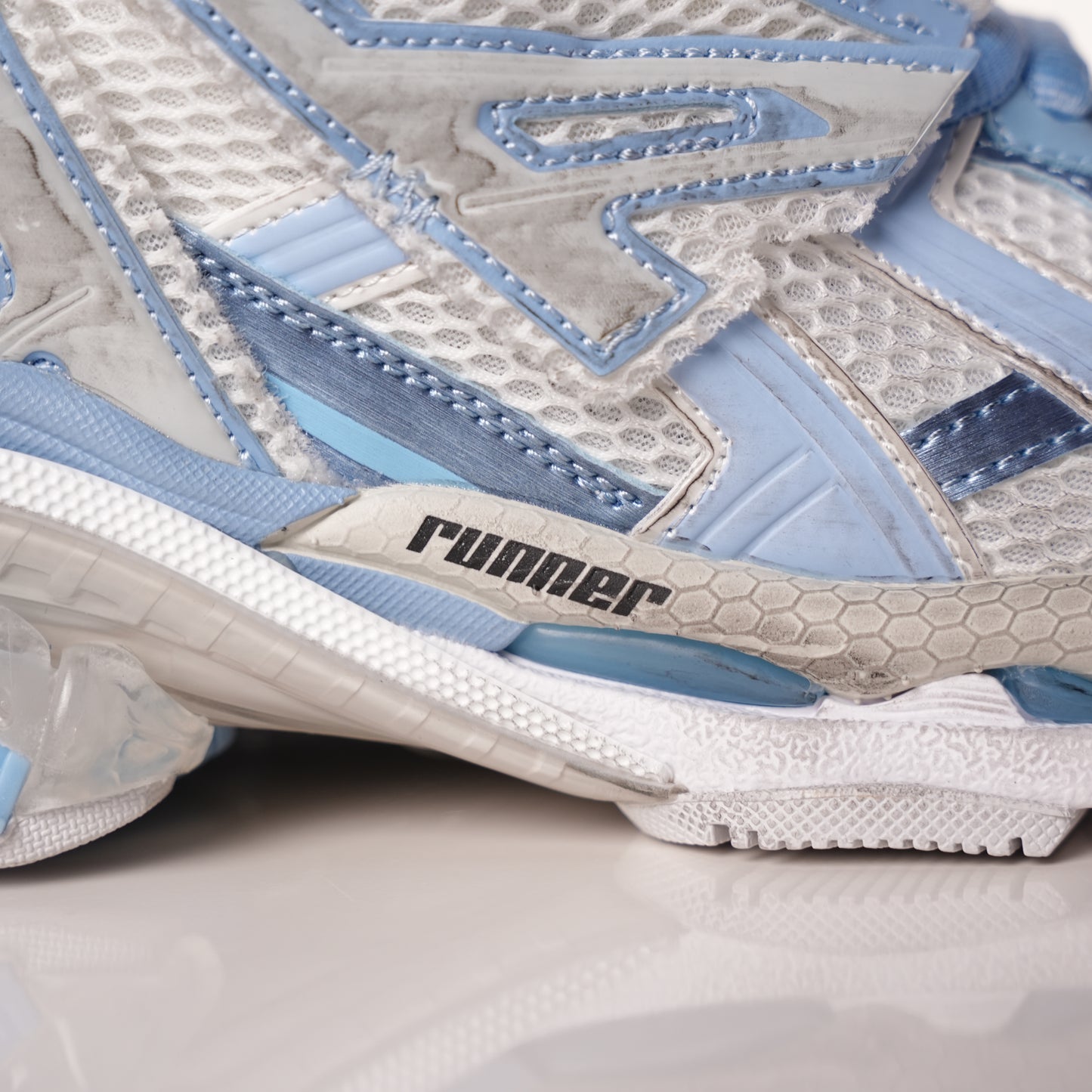 Balenciaga Runner White Light Blue 677402 W3RB2 9744