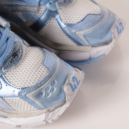 Balenciaga Runner White Light Blue 677402 W3RB2 9744