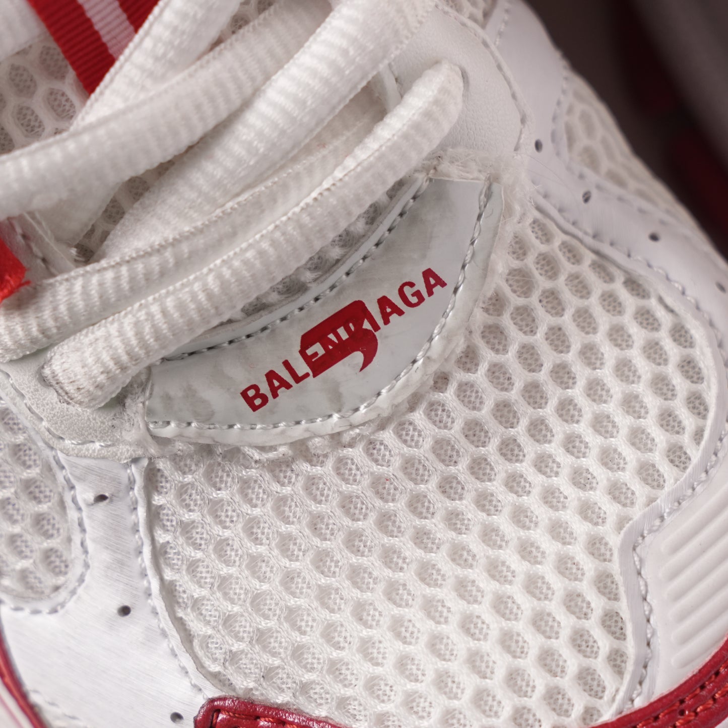 Balenciaga Runner White Red 677402 W3RB2 9060