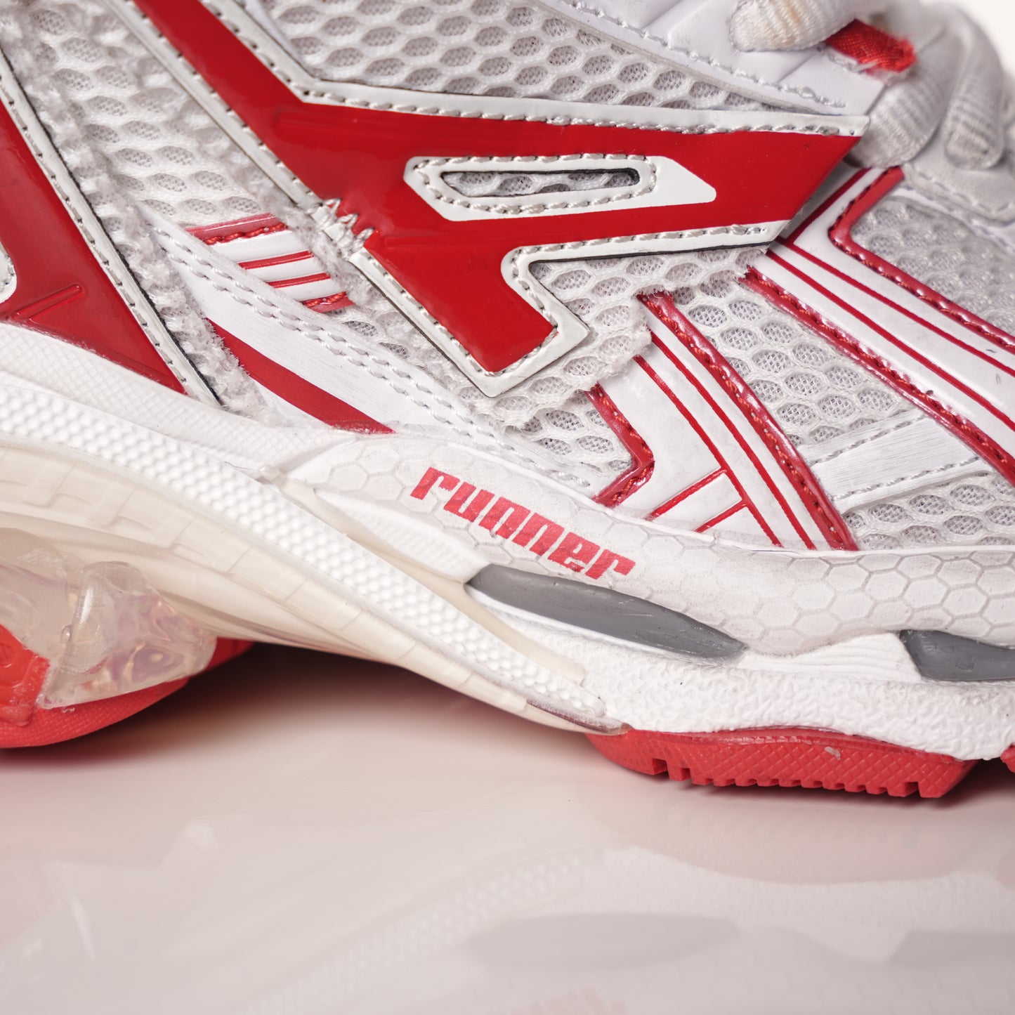 Balenciaga Runner White Red 677402 W3RB2 9060