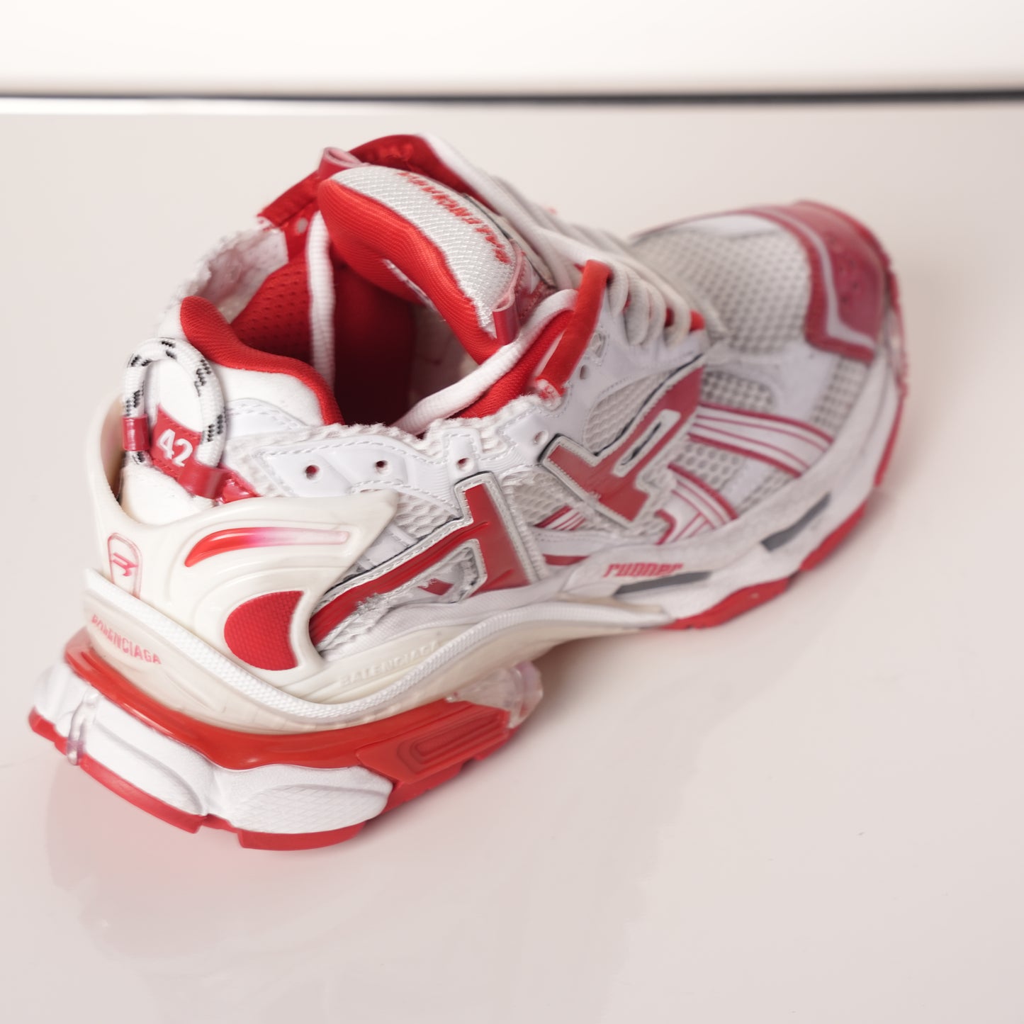 Balenciaga Runner White Red 677402 W3RB2 9060
