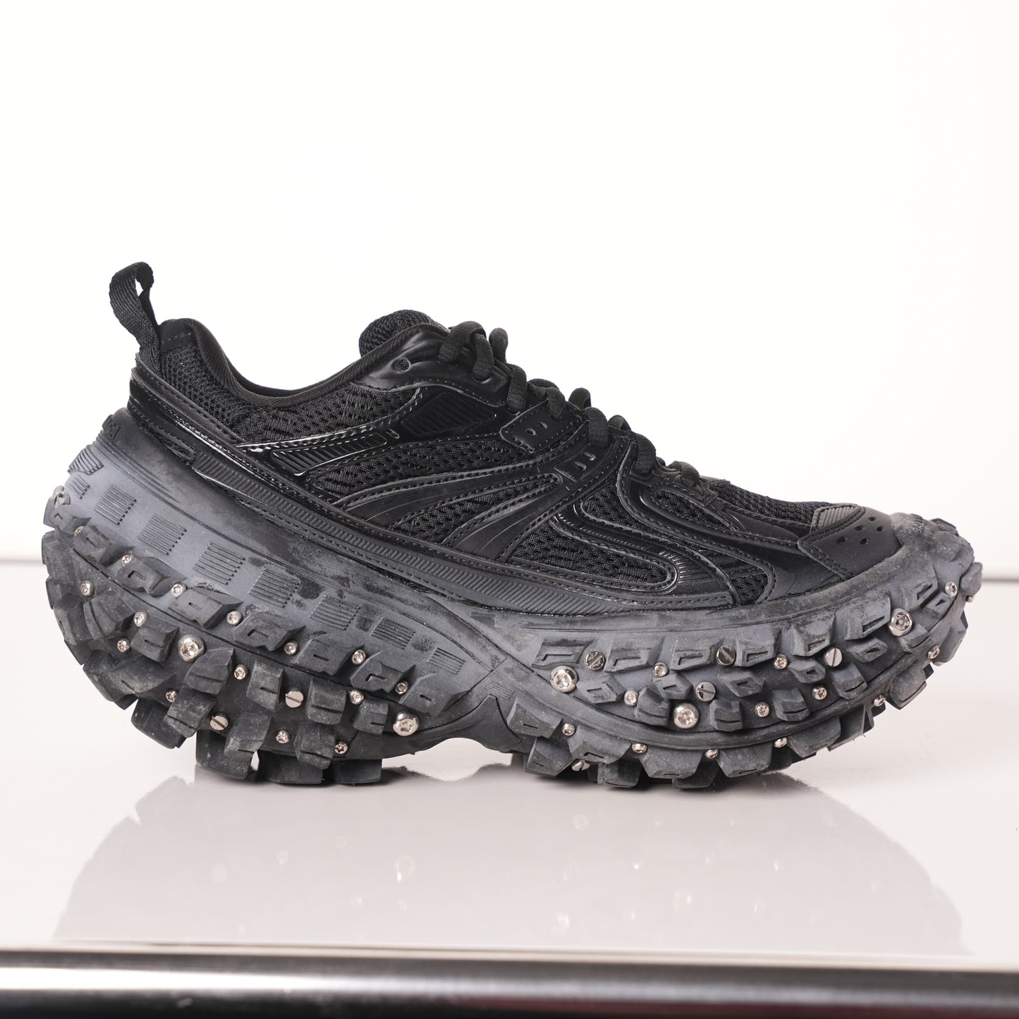 Balenciaga  Defender