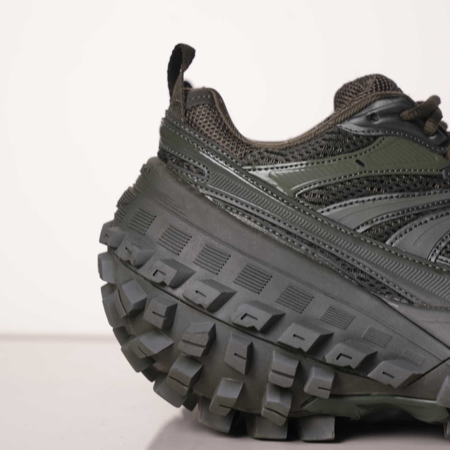 Balenciaga Defender Green 685613W2RA63000