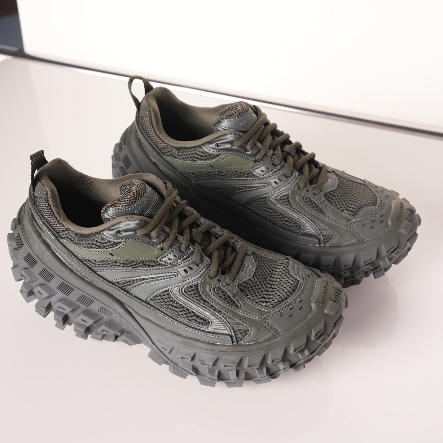 Balenciaga Defender Green 685613W2RA63000