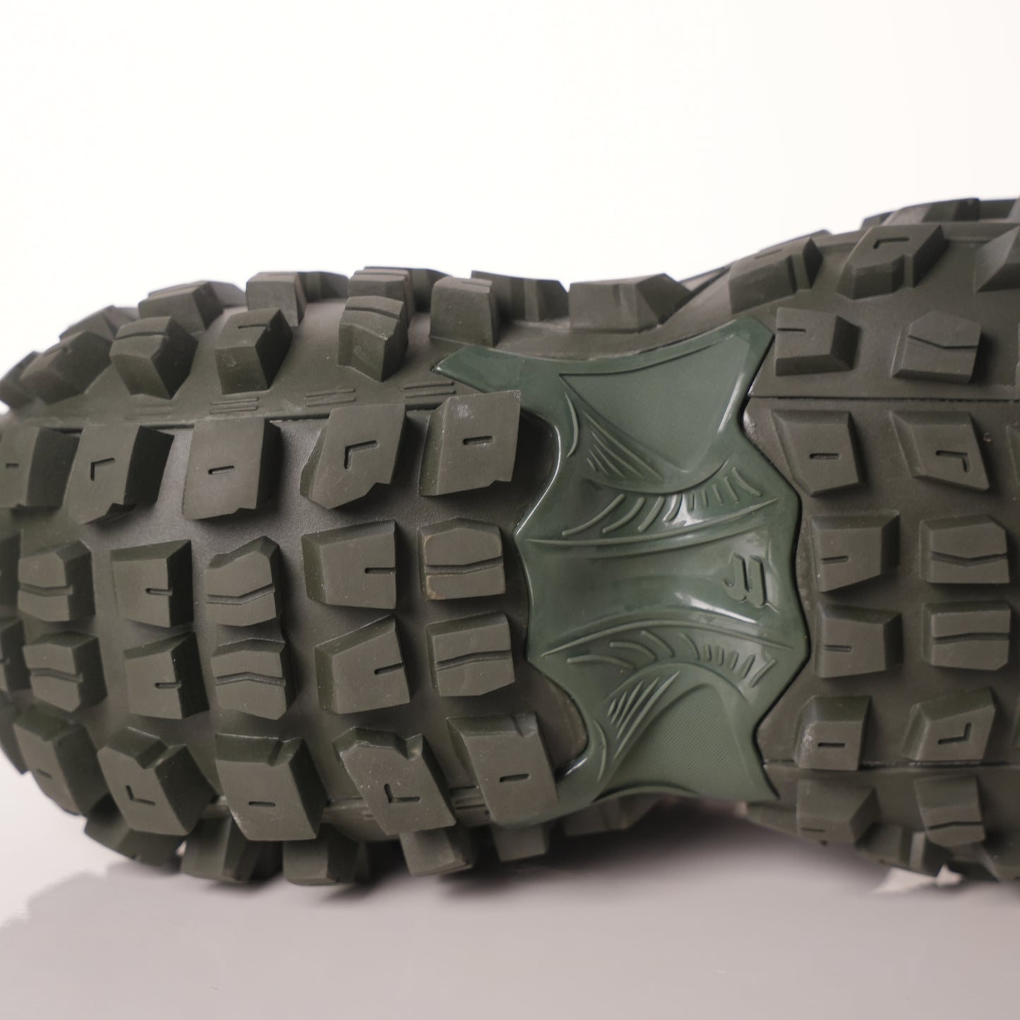 Balenciaga Defender Green 685613W2RA63000
