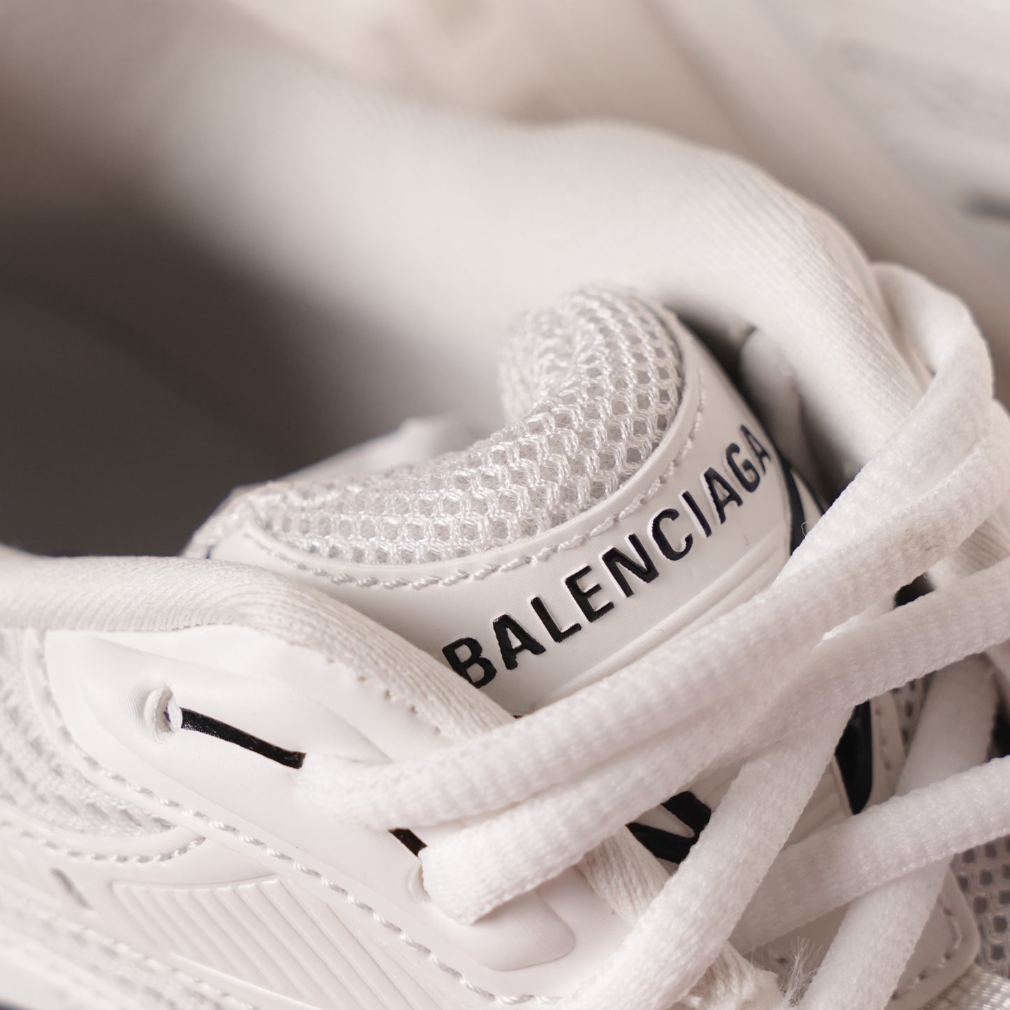 Balenciaga Defender All White 685611 W1RB3 1201