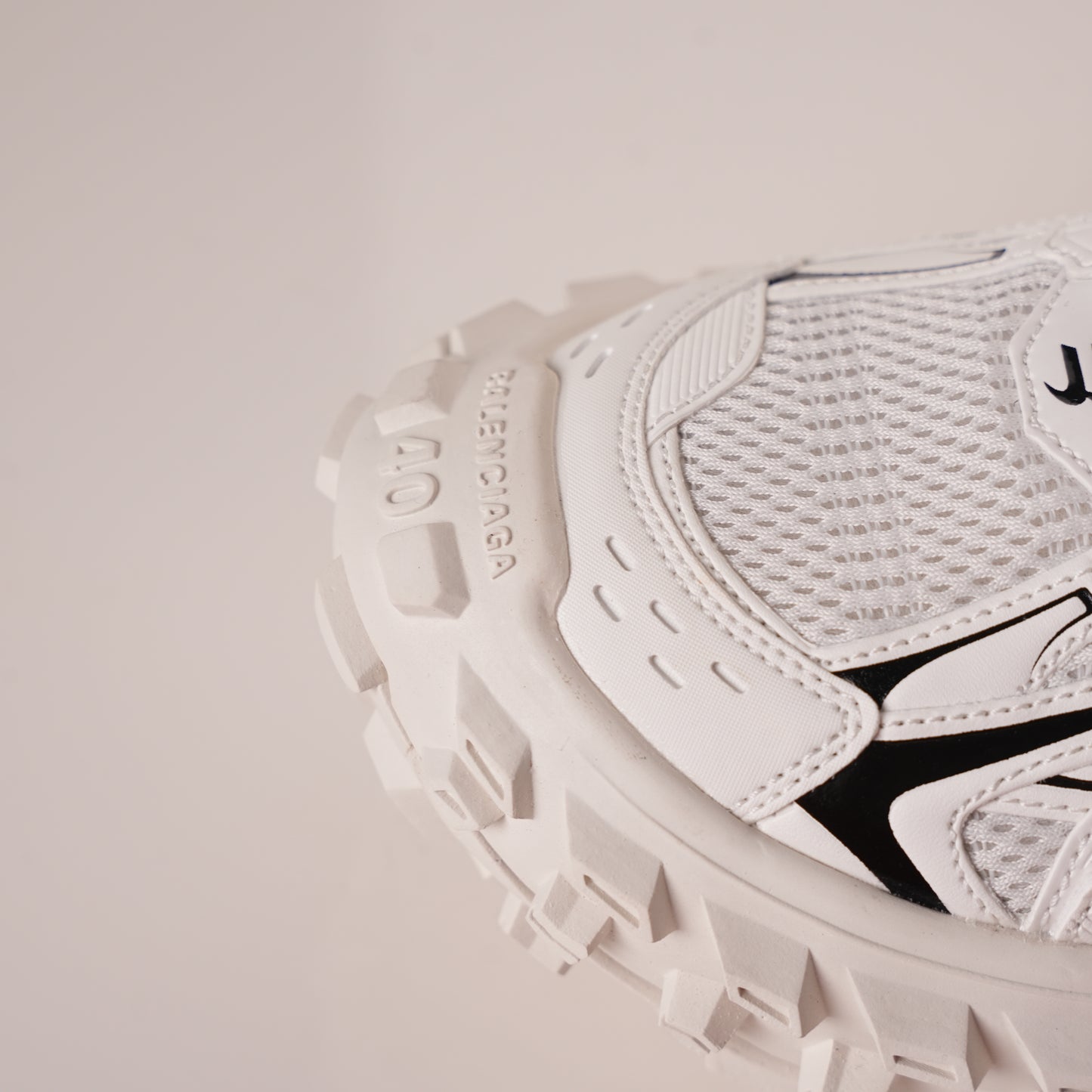 Balenciaga Defender All White 685611 W1RB3 1201
