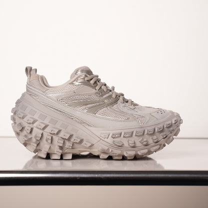 Balenciaga Defender Beige 685611 W2RA6 9700