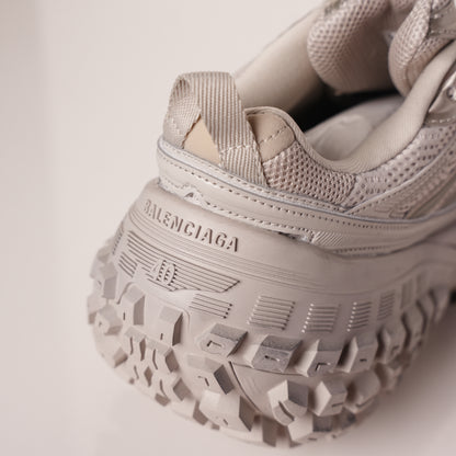 Balenciaga Defender Beige 685611 W2RA6 9700