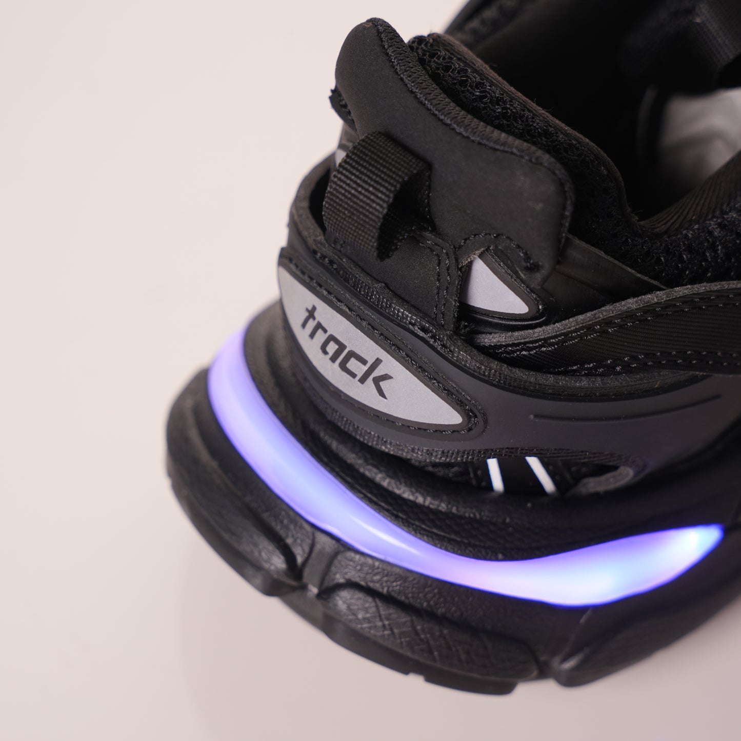 Balenciaga Track Black 555032 W1GB7 1000 (LED)