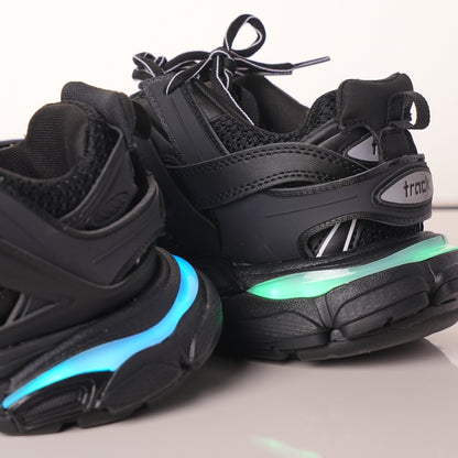 Balenciaga Track Black 555032 W1GB7 1000 (LED)