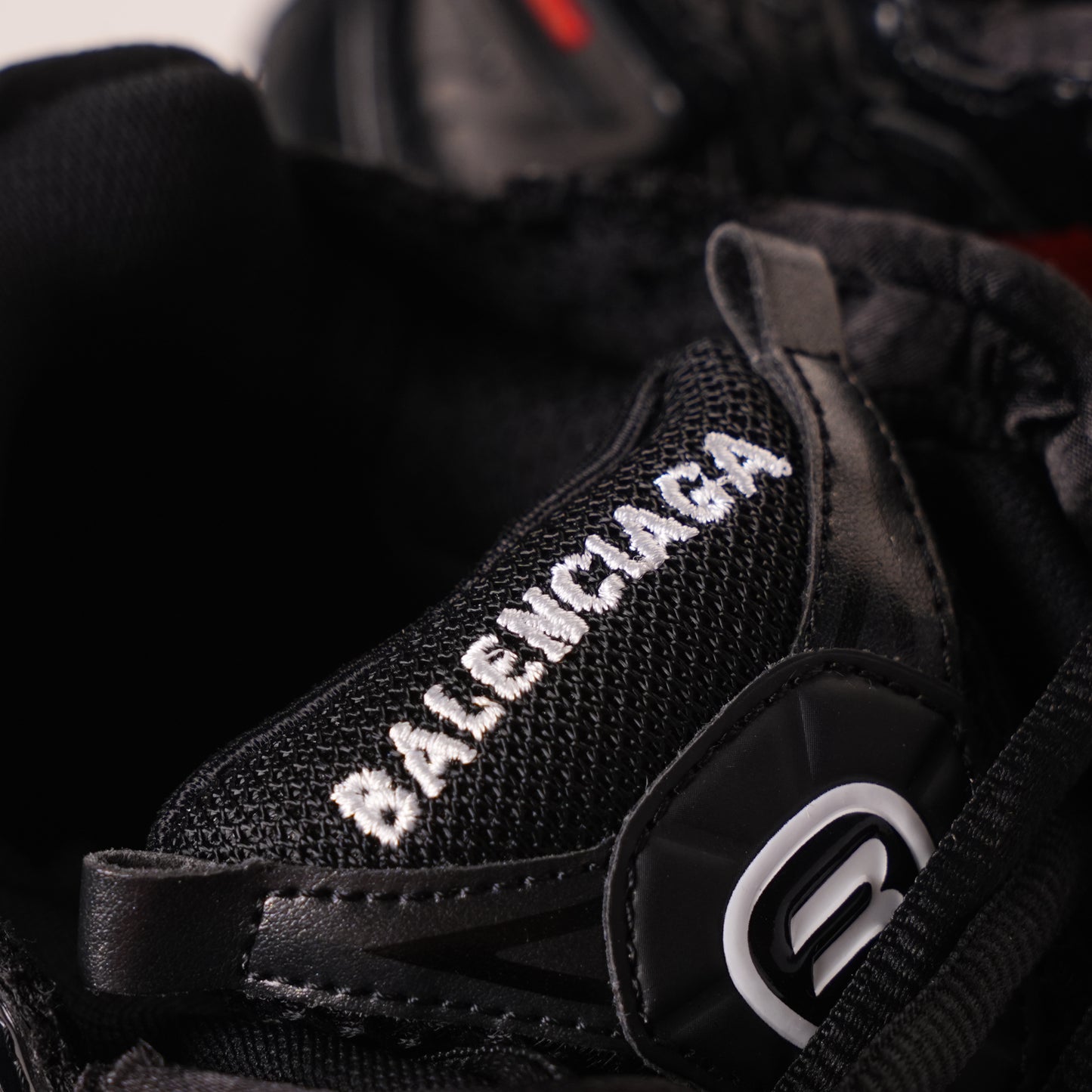 Balenciaga Runner Black And Red Characters 677402 W3RB1 0102