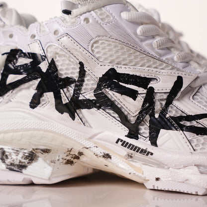 Balenciaga Runner Graffiti White 677402 W3RBQ 9010