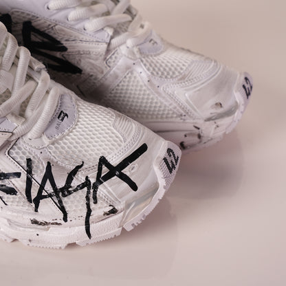 Balenciaga Runner Graffiti White 677402 W3RBQ 9010