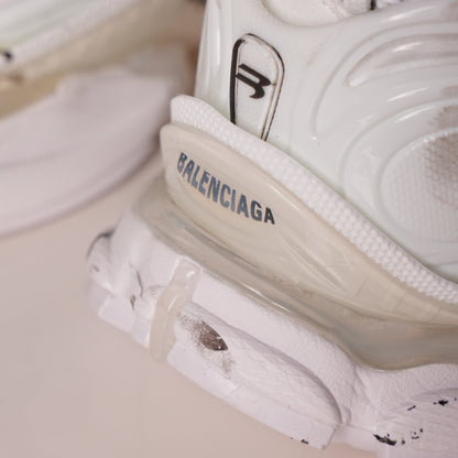 Balenciaga Runner Graffiti White 677402 W3RBQ 9010