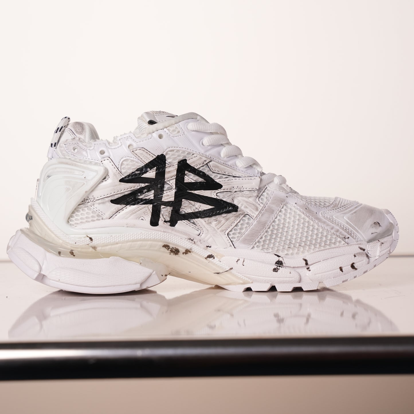 Balenciaga Runner Graffiti White 677402 W3RBQ 9010