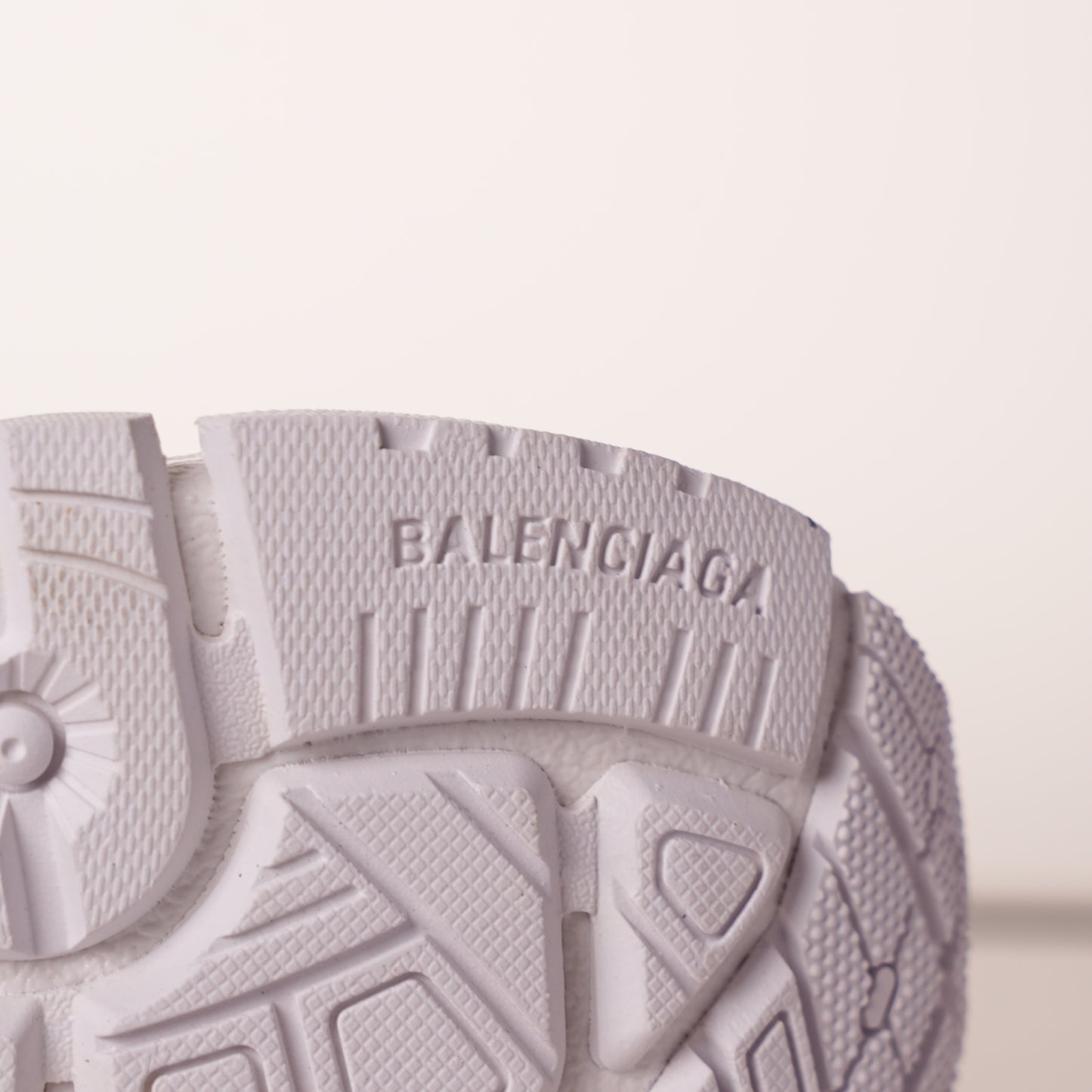 Balenciaga Runner Graffiti White 677402 W3RBQ 9010
