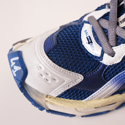 Balenciaga Runner Sneaker 'Gradient - Beige Navy' 772774 WRUNG 2410