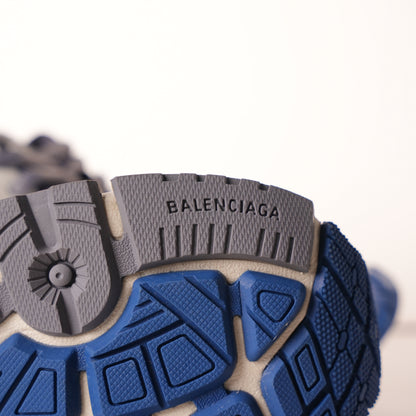 Balenciaga Runner Sneaker 'Gradient - Beige Navy' 772774 WRUNG 2410