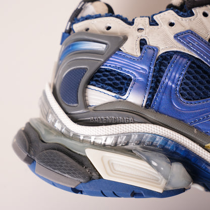 Balenciaga Runner Sneaker 'Gradient - Beige Navy' 772774 WRUNG 2410