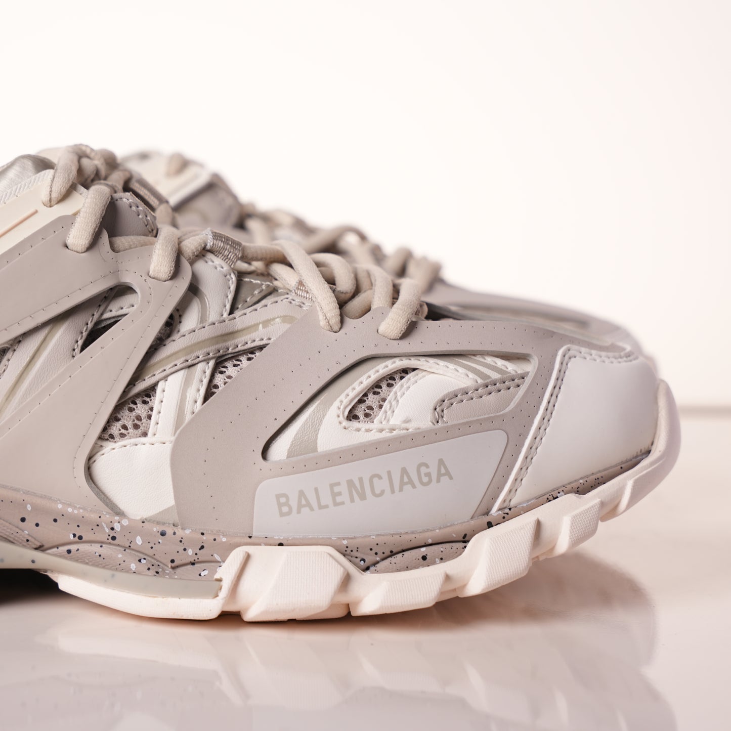 Balenciaga Track White 542023 (No LED)
