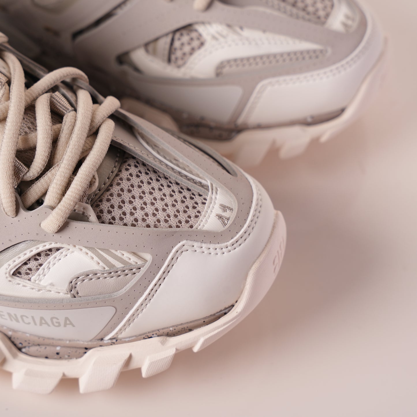 Balenciaga Track White 542023 (No LED)