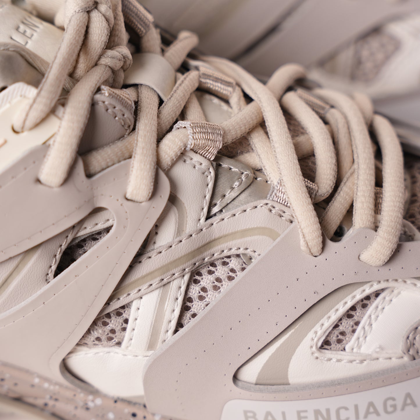 Balenciaga Track White 542023 (No LED)