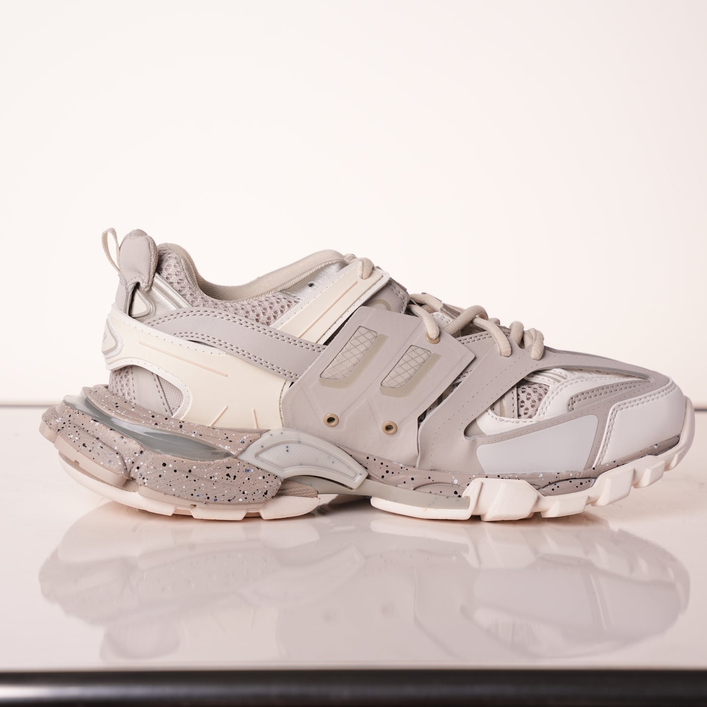 Balenciaga Track White 542023 (No LED)