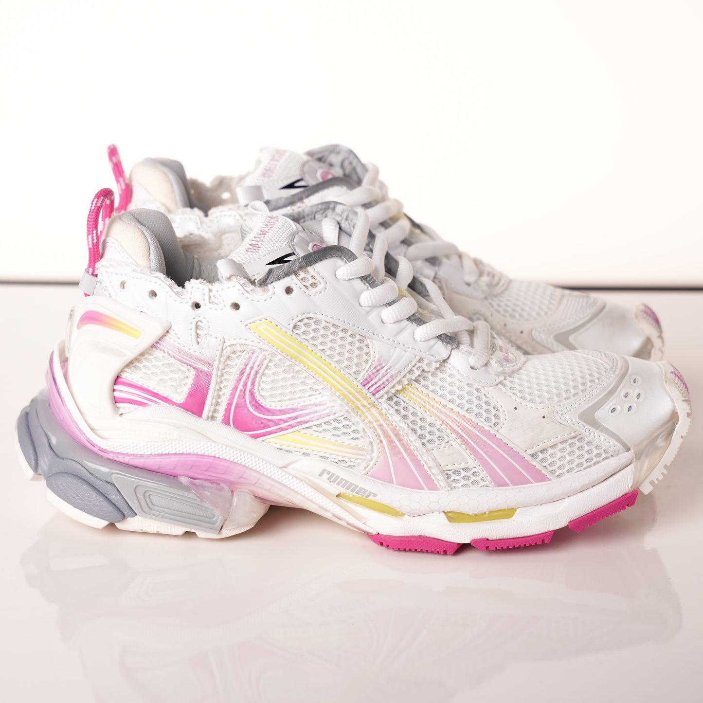 Balenciaga Runner Sneaker Gradient Yellow Powder 772767 WRUNG 9517