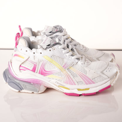 Balenciaga Runner Sneaker Gradient Yellow Powder 772767 WRUNG 9517
