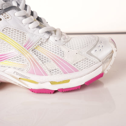 Balenciaga Runner Sneaker Gradient Yellow Powder 772767 WRUNG 9517