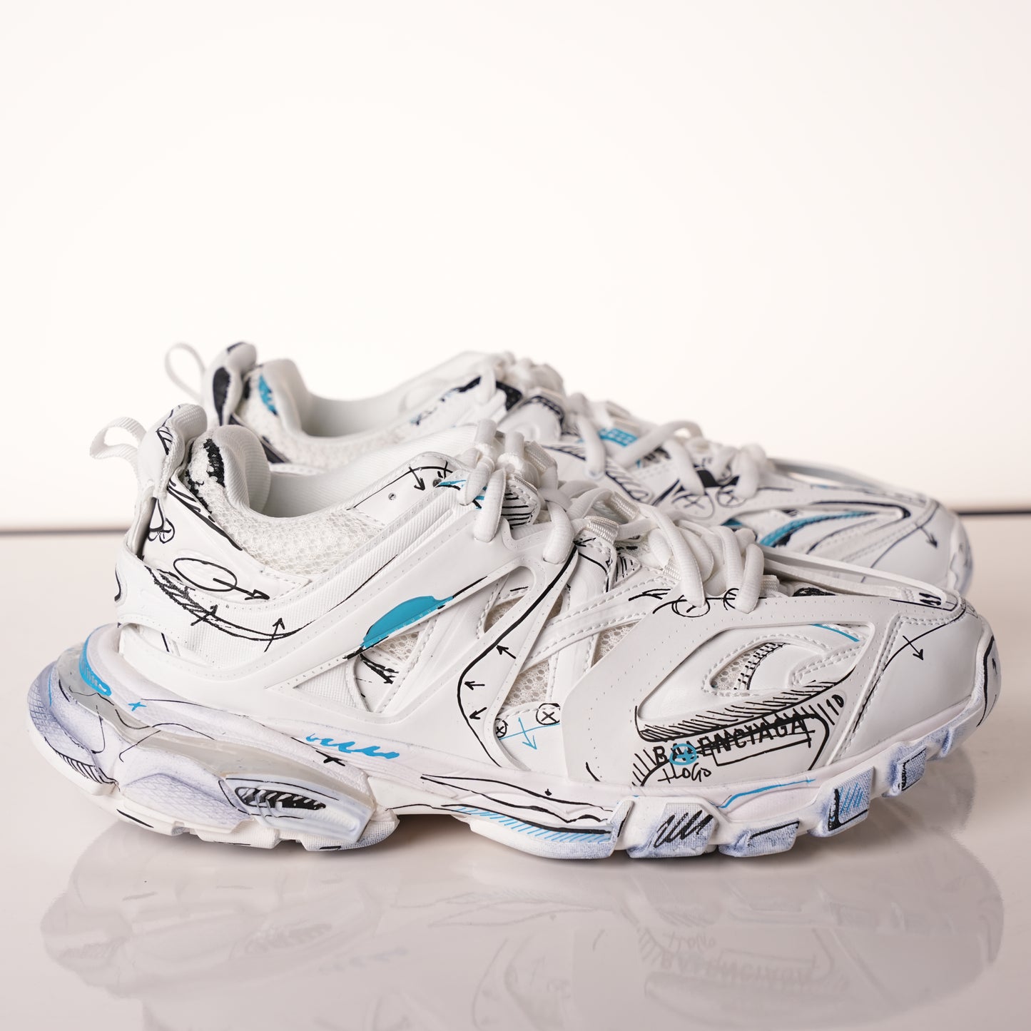 Belenicaga Track Sneaker 'White 542023 W3SRA 9014