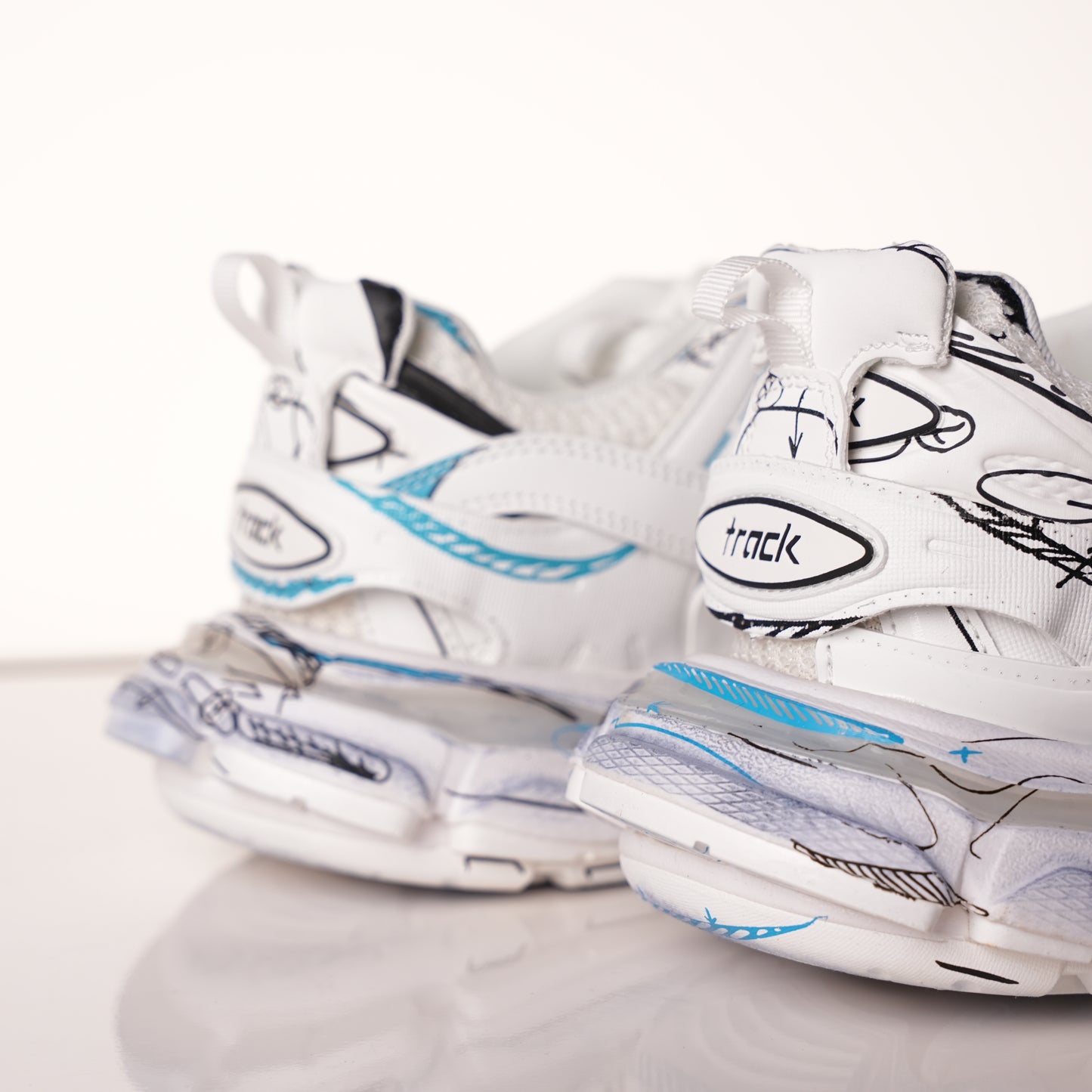 Belenicaga Track Sneaker 'White 542023 W3SRA 9014