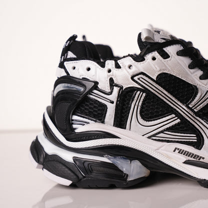 Balenciaga Runner Sneaker 'White Black' 772774 W3RNY
