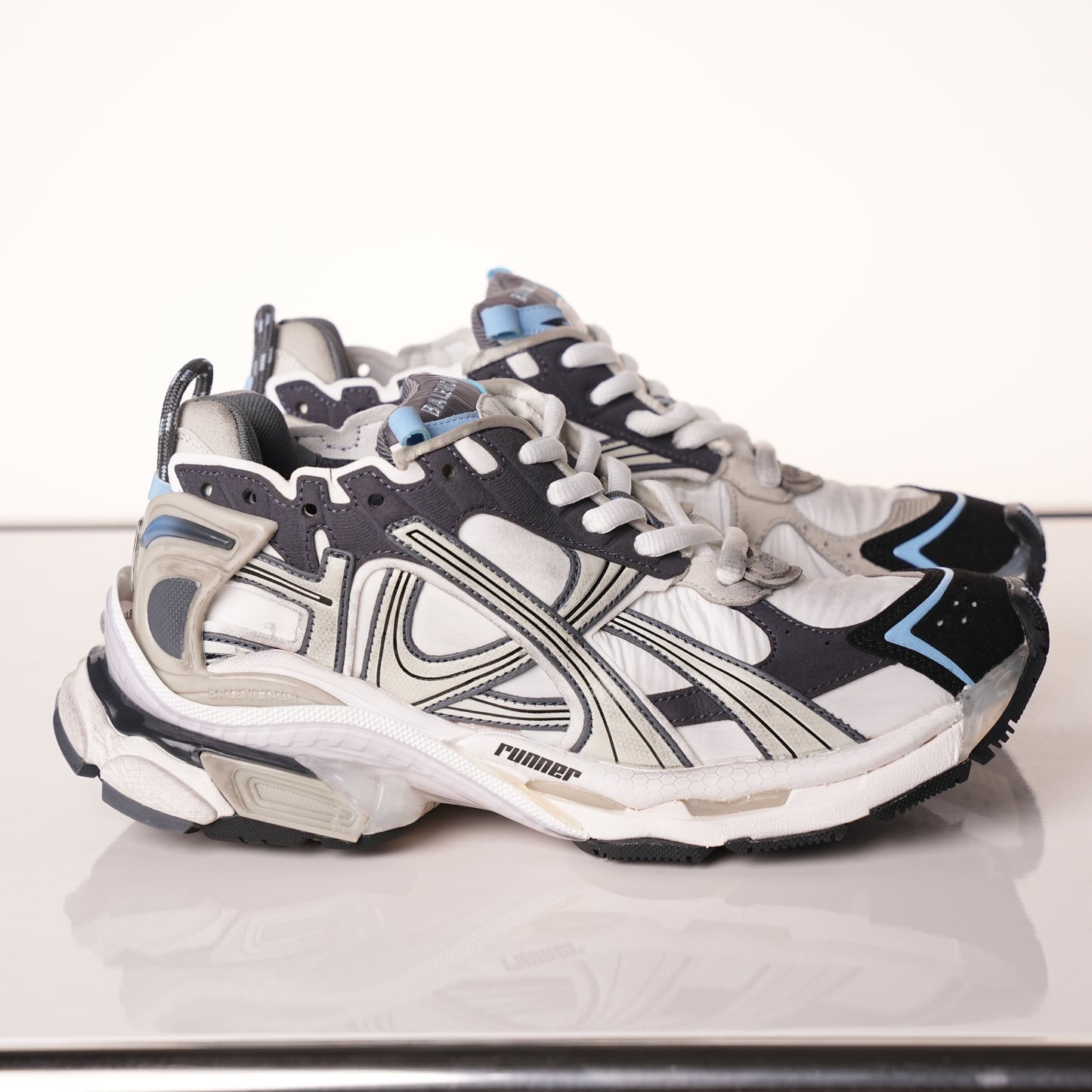 Balenciaga Runner Sneaker Lan Bai Hei 772767 W3RNY 0623