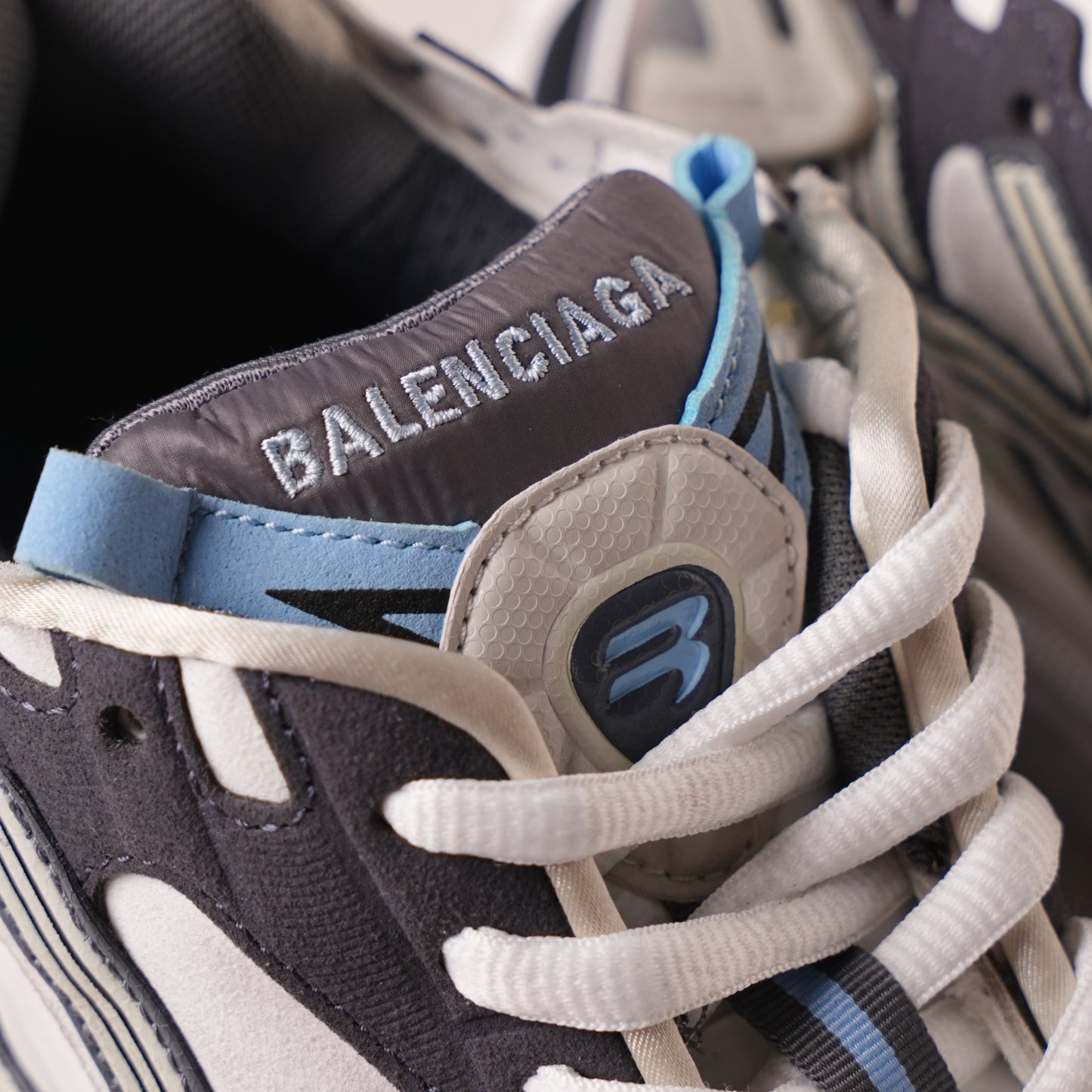 Balenciaga Runner Sneaker Lan Bai Hei 772767 W3RNY 0623