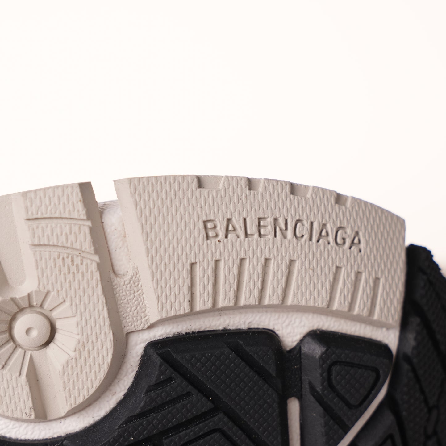 Balenciaga Runner Sneaker Lan Bai Hei 772767 W3RNY 0623