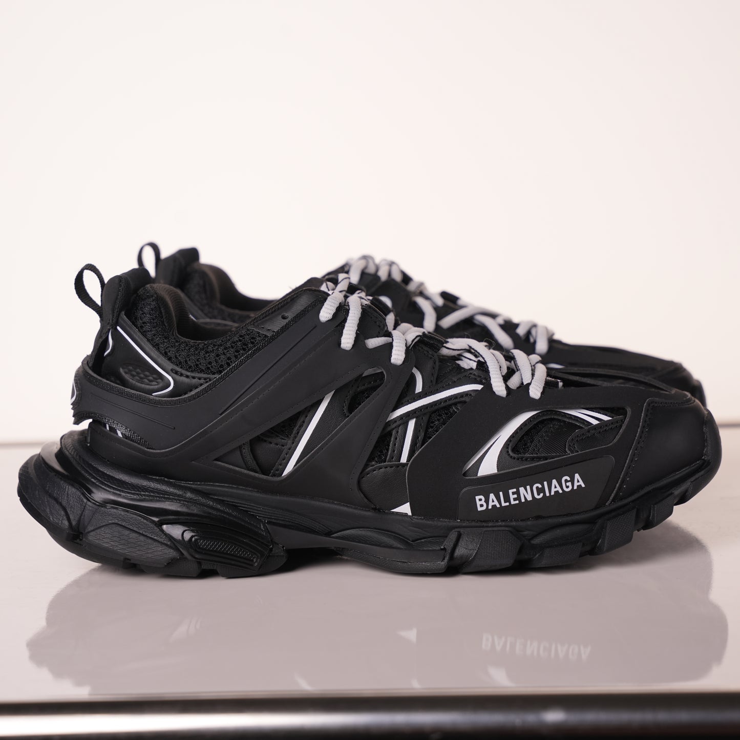 Balenciaga Track Black and White 542023 W1GB1 2045