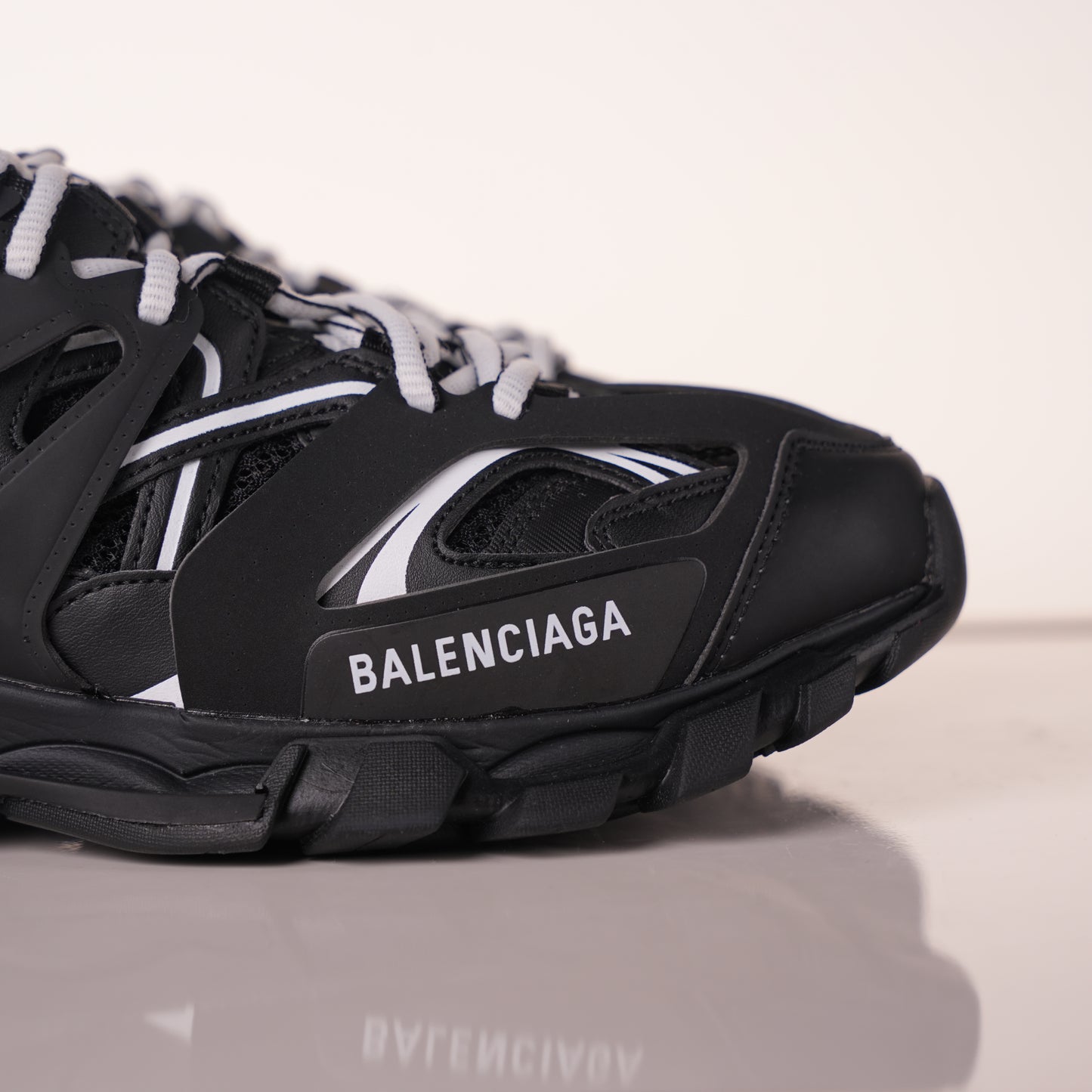 Balenciaga Track Black and White 542023 W1GB1 2045