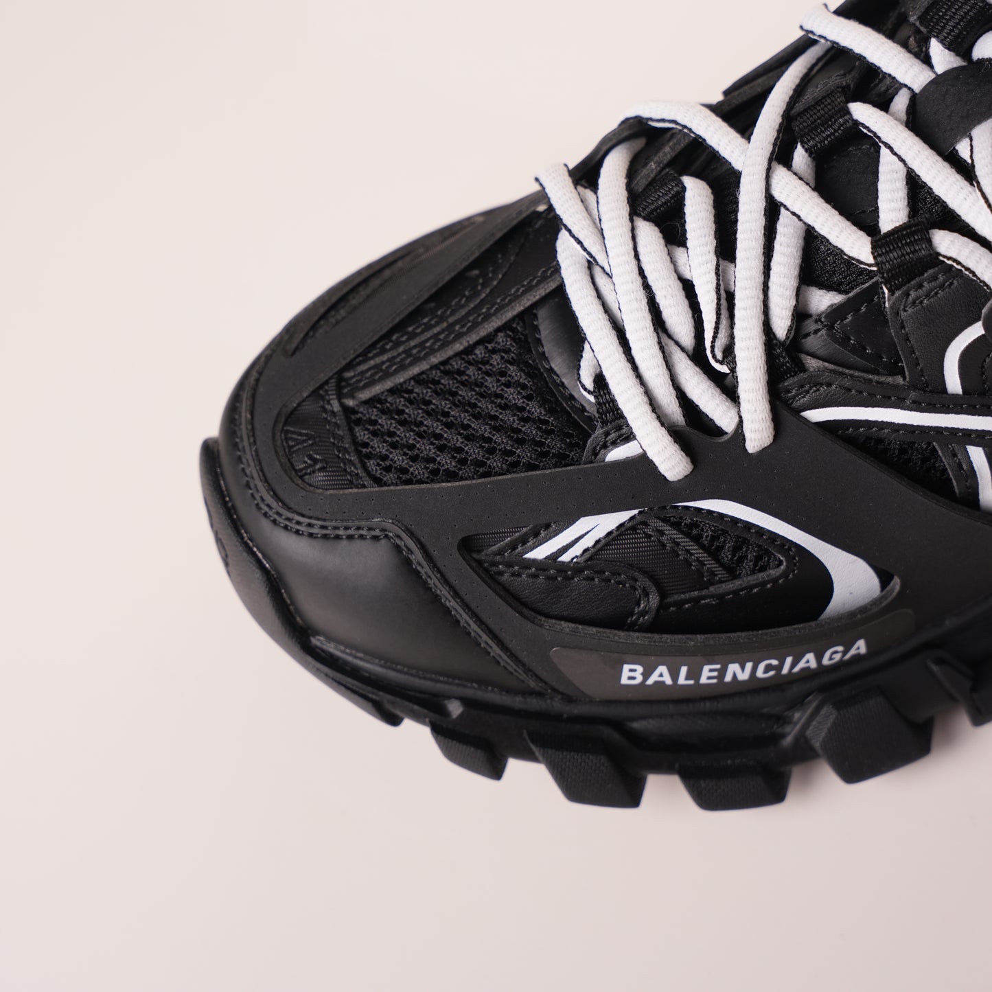Balenciaga Track Black and White 542023 W1GB1 2045